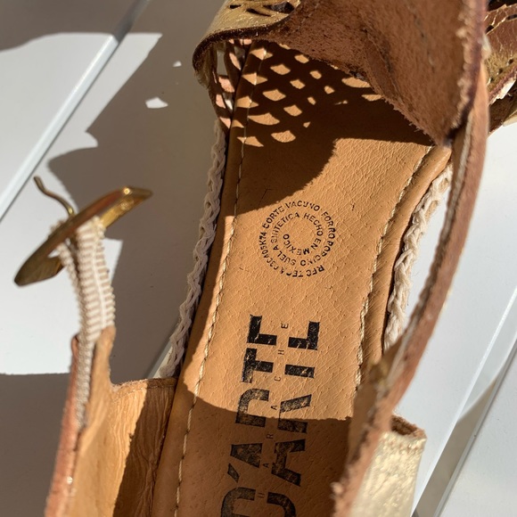 D’Arte Huarache metallic gold perforated espadrilles shoes size 24, US size 7 - Picture 16 of 16